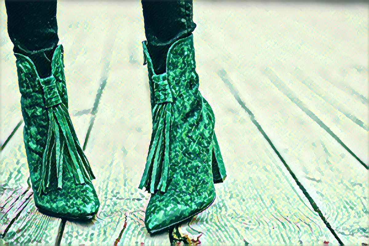 Zielone zamszowe botki na słupku